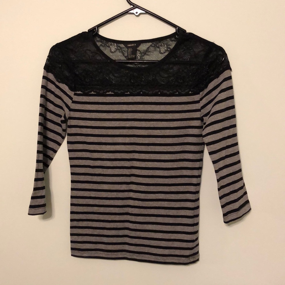 Lacy striped 3/4 length sleeve top